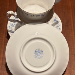 ロイヤルアルバート カップ&ソーサー 2客の画像