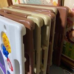 ベビーサークルの画像