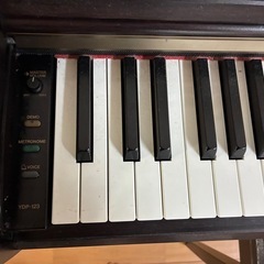 ヤマハ　電子ピアノ　(20年くらい前のもの)の画像