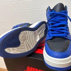 希望日時コメント必須💛NIKEジョーダン１ミドルの画像