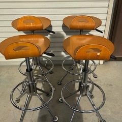 昇降式ハイチェアの画像