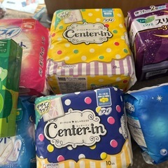 激安！早い者勝ち生理用ナプキン、タンポン未使用大量オマケ付きの画像