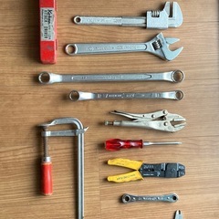 クルマ　オートバイ整備工具一式
の画像