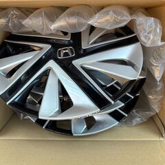 差し上げます！　ホンダシャトル用　ホイールカバー　4枚セットの画像
