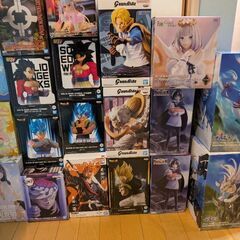 プライズフィギュア約100個の画像