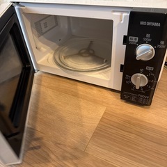 アイリスオーヤマ　700w 電子レンジの画像