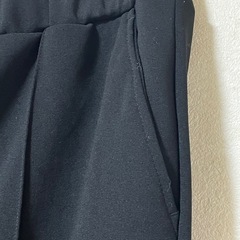 【一度試着のみ、タグなし】フォーマルやオフィスにも！！黒パンツLの画像