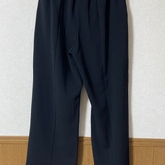 【一度試着のみ、タグなし】フォーマルやオフィスにも！！黒パンツLの画像
