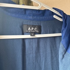 アーペーセー　APC   パーカー　洋服の画像