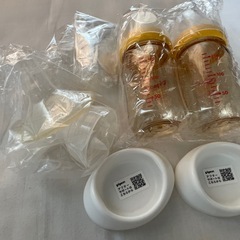 搾乳器、哺乳瓶、電子レンジ除菌の画像