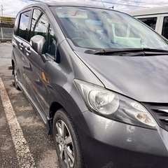 ホンダフリード　車検R9/6/8 キレイな車です。8人乗りの画像