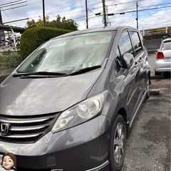 ホンダフリード　車検R9/6/8 キレイな車です。8人乗りの画像