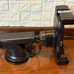 カシムラ　自動開閉式 ワイヤレス充電ホルダー   
の画像