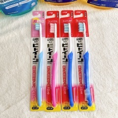 モンダミン3本まとめて＋歯ブラシ4本の画像