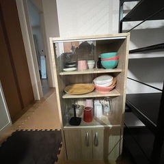 食器棚の画像
