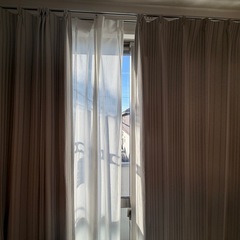 カーテンの画像