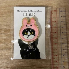 猫刺繍ブローチの画像