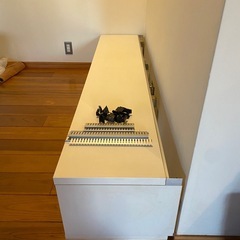 テレビボードの画像