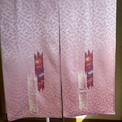 着物素材リメイク暖簾、ピンク色　横〜55–丈〜84!
の画像