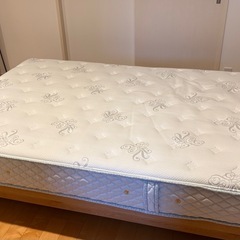 「配送料無料」日本ベッド　シルキーシフォン　ダブルの画像