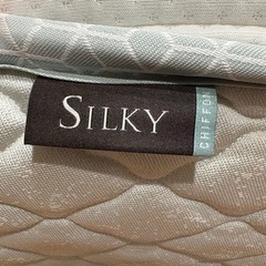 「配送料無料」日本ベッド　シルキーシフォン　ダブルの画像