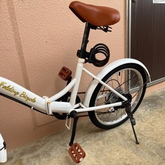 折りたたみ自転車の画像