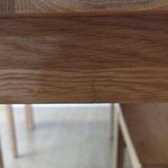 無印良品のテーブルと椅子4脚の画像