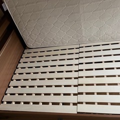 【27.28日中に引取り希望！値下げ有！】マットレス付きダブルベッド！の画像