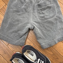 ディーゼル100㎝110㎝短パンと靴セットの画像