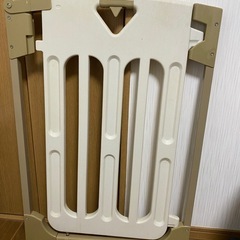 Nihonikuji ベビーゲート ホワイト/カーキ　中古品の画像