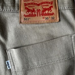 メンズチノパンの画像