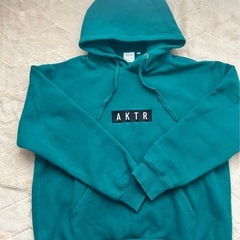 AKTRパーカー　メンズの画像