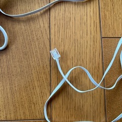 LANケーブルなどの画像