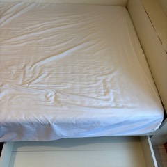 セミダブルベット　マットレス付きの画像