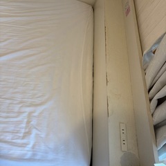 セミダブルベット　マットレス付きの画像