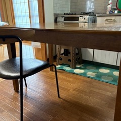 おしゃれな伸ばせるダイニングテーブル　の画像