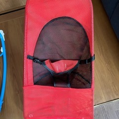 バウンサー　赤　　赤ちゃん用品　海外製の画像