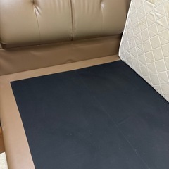 ダブルベッド　マットレス付きの画像