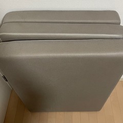 シングルのマットレスの画像