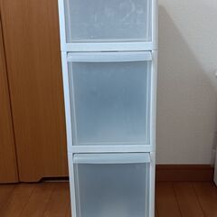 電気ポット、コーナー棚の画像