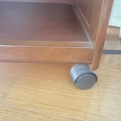 ベッドサイドテーブルの画像