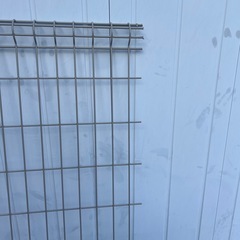 フェンス　グレーの画像