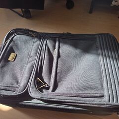 スーツケースの画像