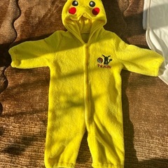 西松屋　フリース防寒コンビドレス（ピカチュウ）の画像