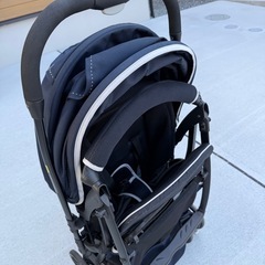 西松屋　　ベビーカー　スマートエンジェル　紺色の画像