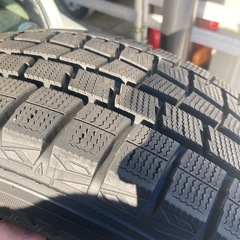 215  65 R16  スタッドレスタイヤの画像
