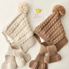 新品　キッズ　ニット帽　ぽんぽん　1y~3y ベビー　マフラー　ベビーニット帽の画像