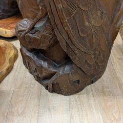 木彫り孔雀の画像