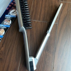 ヘアスタイリングブラシの画像