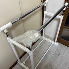 長さ調節ができる洗濯物ラックの画像